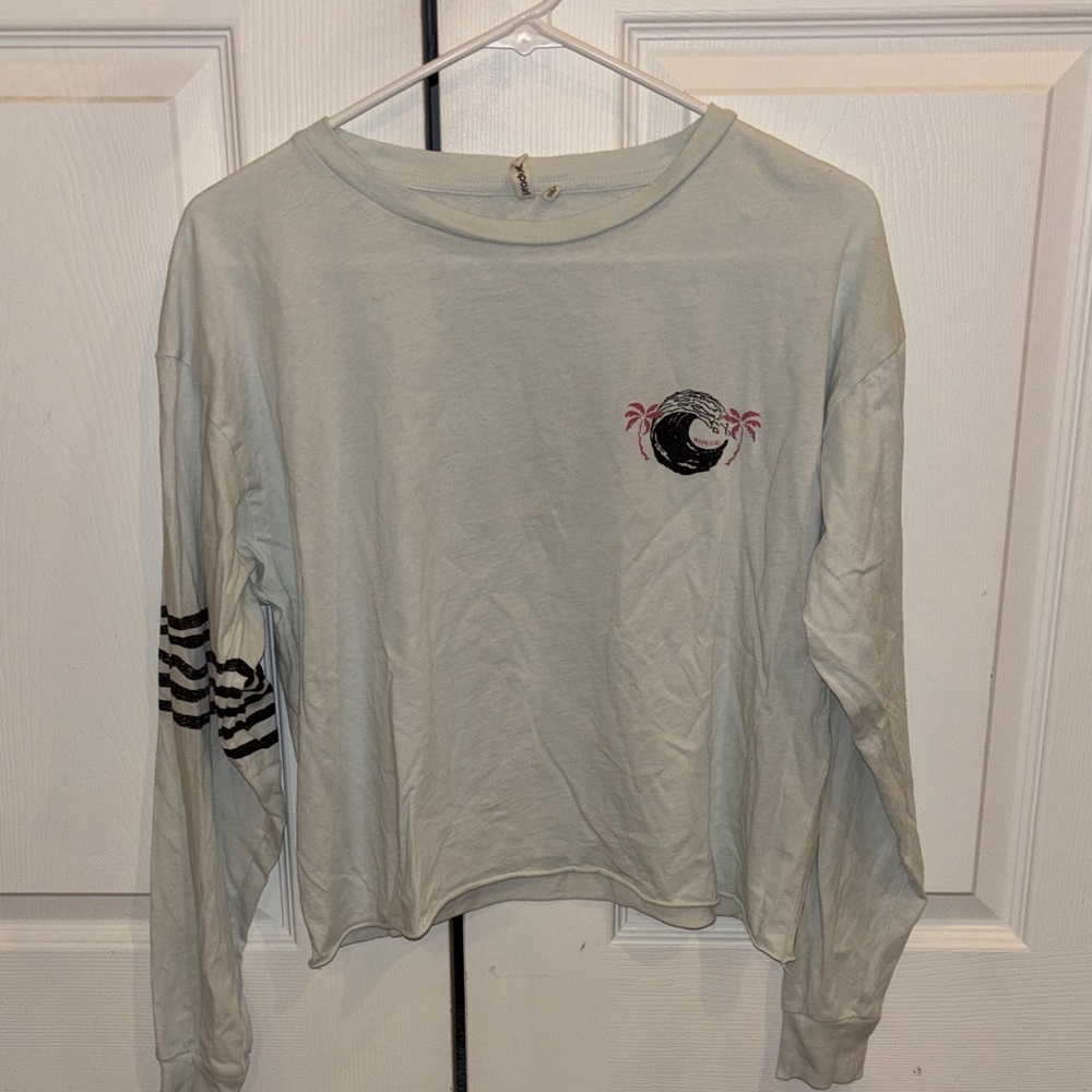 Graphic Long Sleeve Shirt with Wave Design